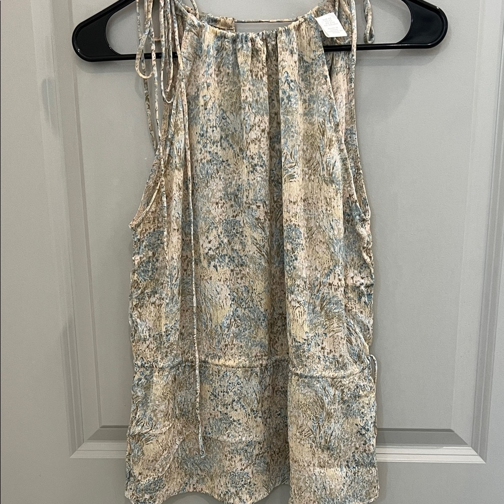 H&M Patterned Sleeveless Blouse in Blue and Cream